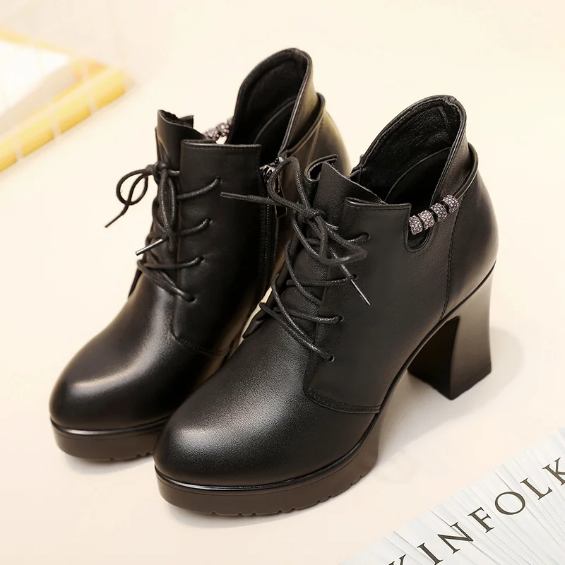 Женские ботинки на очень высоком каблуке GKTINOO кожаные полусапожки платформе с