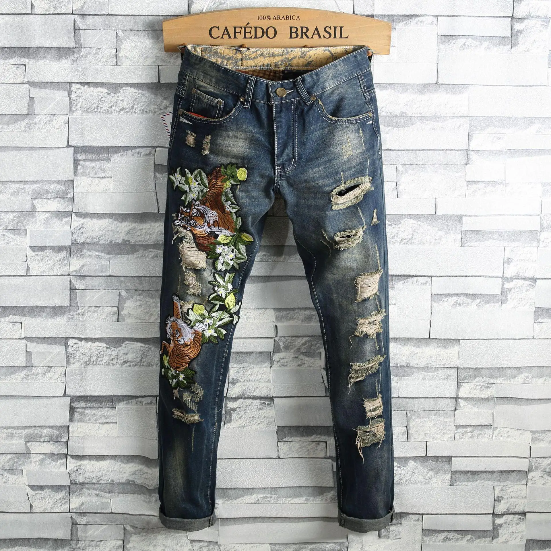 

Men's Fashion Trend Loose Jeans Good Quality Embroidery Denim Pants Distressed Trousers