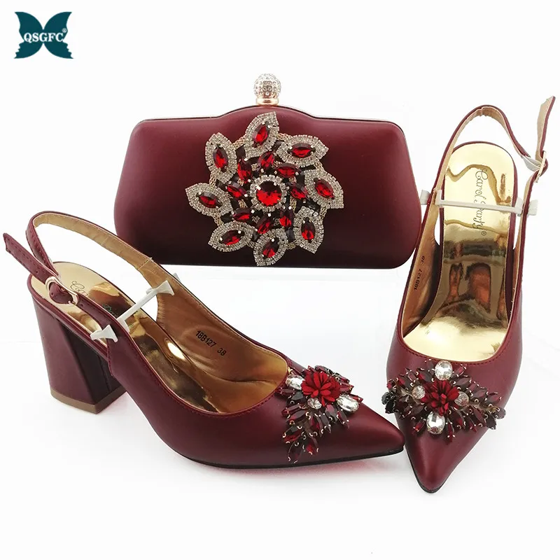 

2021 Italian Design New Arrival Nigerian Crystal amd Appliques Decoration Style Women Shoes and Bag Set in Wine Color for Party