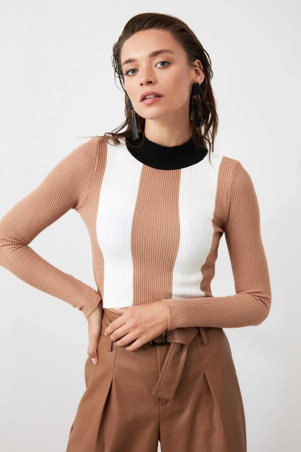 

Trendyol With Color Block Sheer Neckline Knitwear Sweater TWOAW21KZ1145