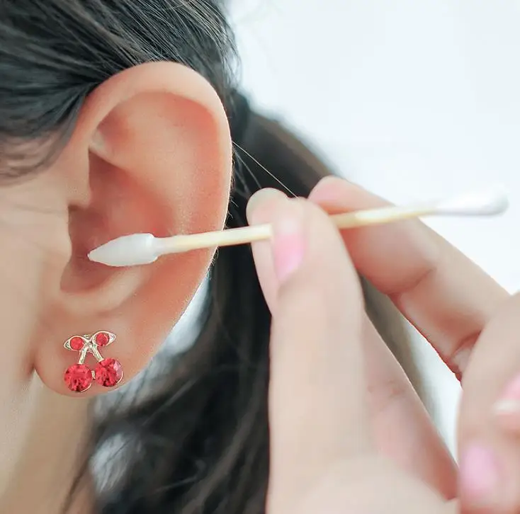 安い ニューキッズ双頭スパイラル綿棒、耳色綿棒ボックス、使い捨て綿棒家庭用品のギフト卸売