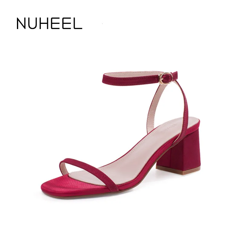 NUHEEL женские босоножки на высоком толстом каблуке с пряжкой и открытым носком |