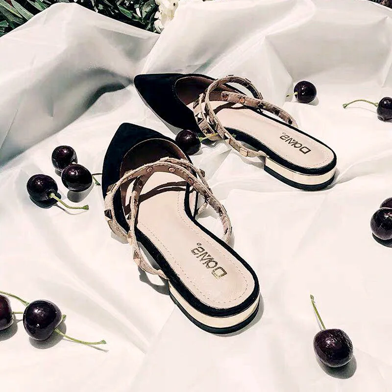 

Summer Fashionable Korean Pointed Toe Willow Nail Slippers and Low Heel Sandals Temperament Muller Slippers