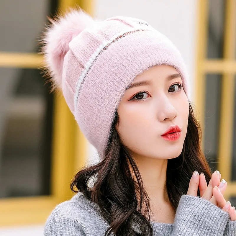 2019 winter plus velvet thick warm knitted sweater hat ladies Japan and South Korea new wild fashion big hair ball wool | Аксессуары для