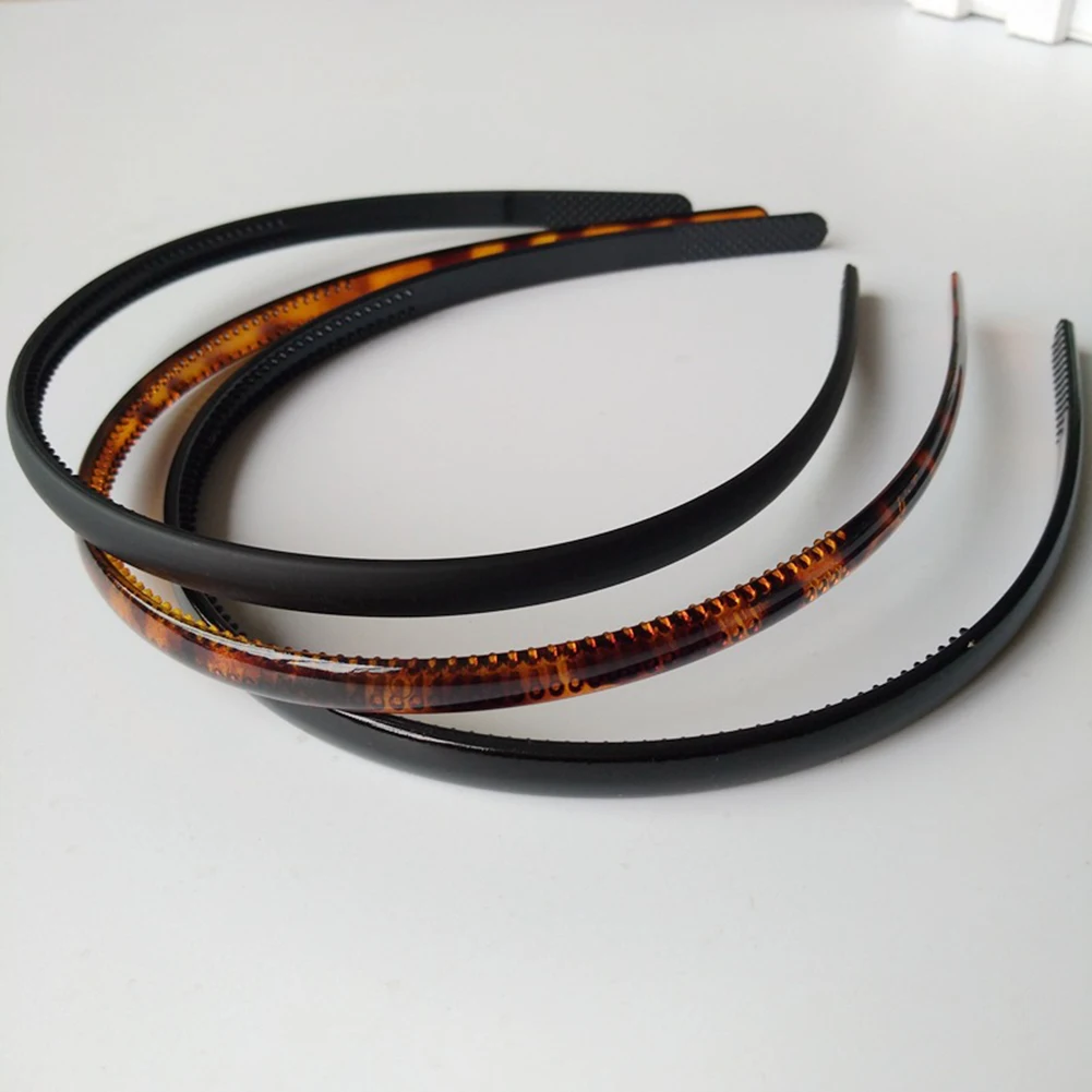 

Women Classic Black Brown Plastic Headbands Thin Leopard Bright Color Hairbands Non-slip Hair Hoop For Daily Wear Headband