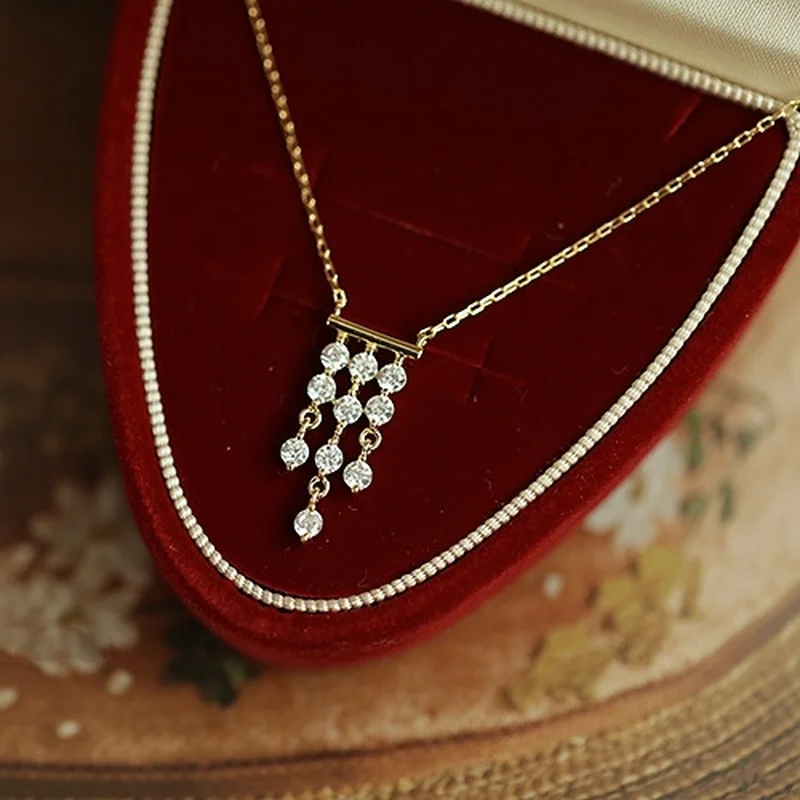 

925 Sterling Silver French Simple Crystal Pendant Clavicle Chain Necklace Women Light Luxury Temperament Wedding Jewelry Gift