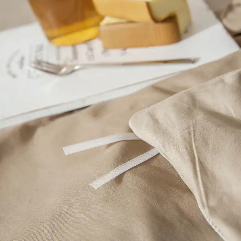 

Khaki 100%Cotton Solid Color on Both Sides of Different Colors Student Single Bed Sheet Three-piece Suit