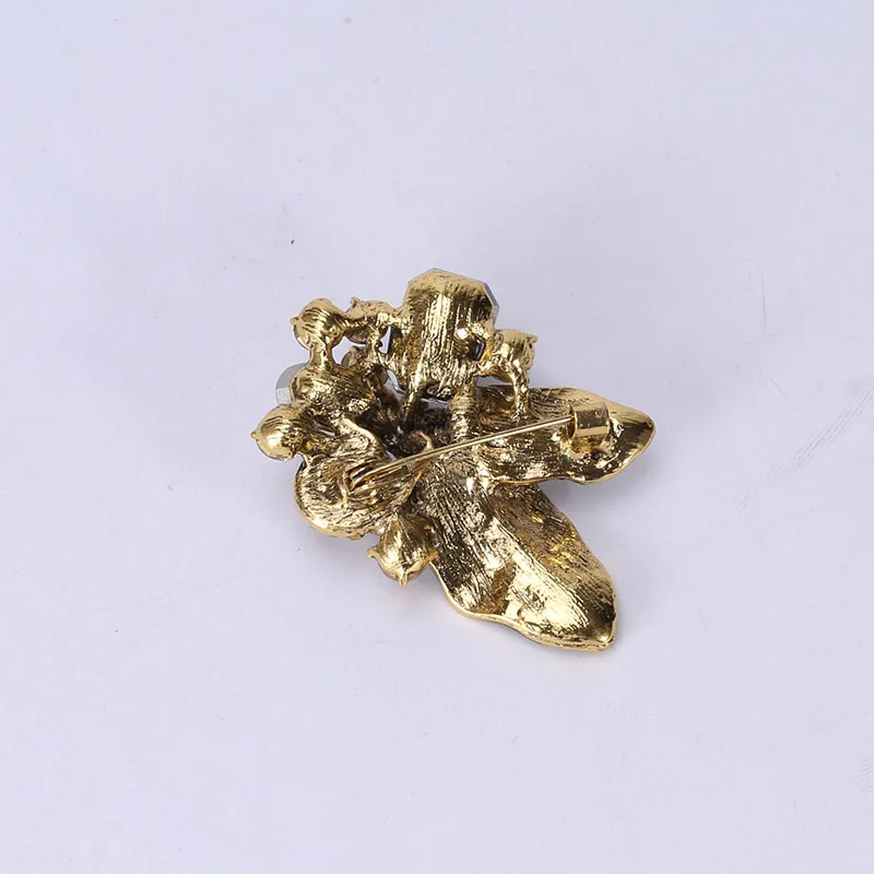 Брошь женская в форме листьев золотистая желтая зеленая блестящая ретро-стиле 2020