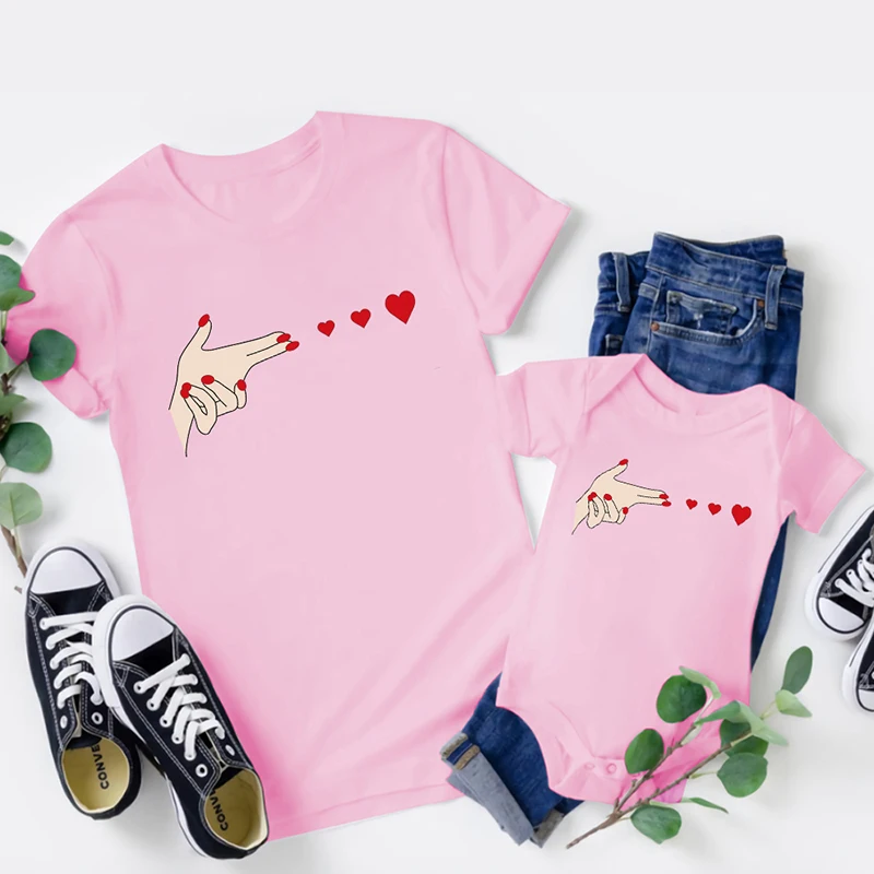 Camiseta de aspecto familiar para mam&aacute; y mi, ropa de partido familiar, Camiseta con estampado rom&aacute;ntico de verano, ropa para pap&aacute; e hijo, familia de las cuatro, 2021-2