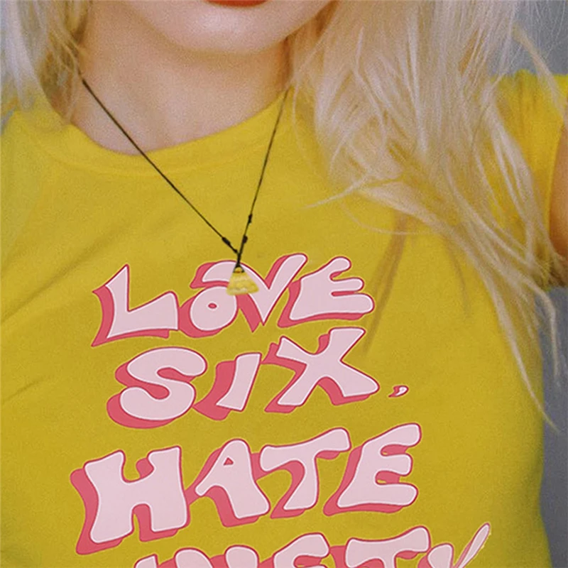 Женский Повседневный укороченный топ с коротким рукавом и принтом букв желтая