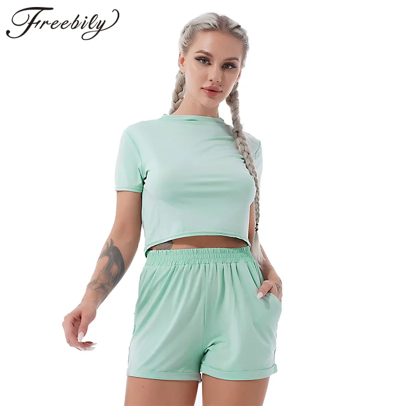 

Костюм спортивный женский летний из футболки и шортов