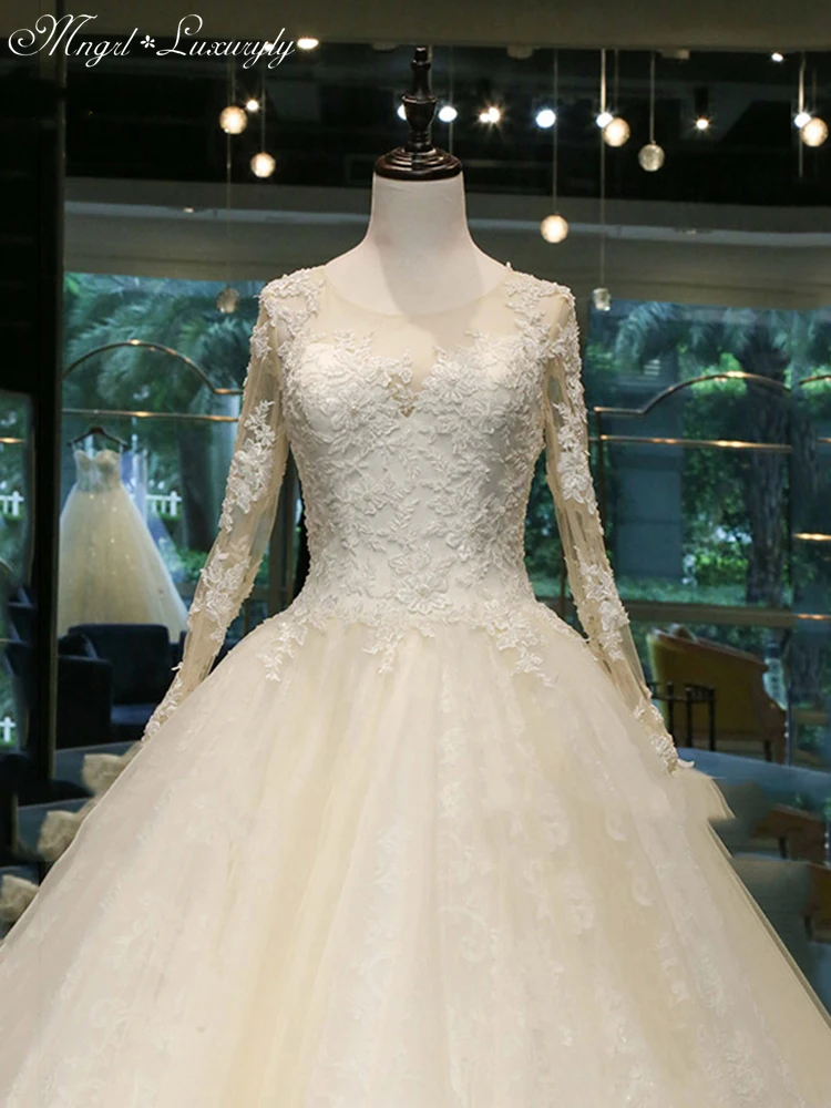 

Luxury Wedding Dresses Long Sleeve O-neck 3d Stereo Applique Charming Gowns Handmade Beaded Court Train vestido de noiva