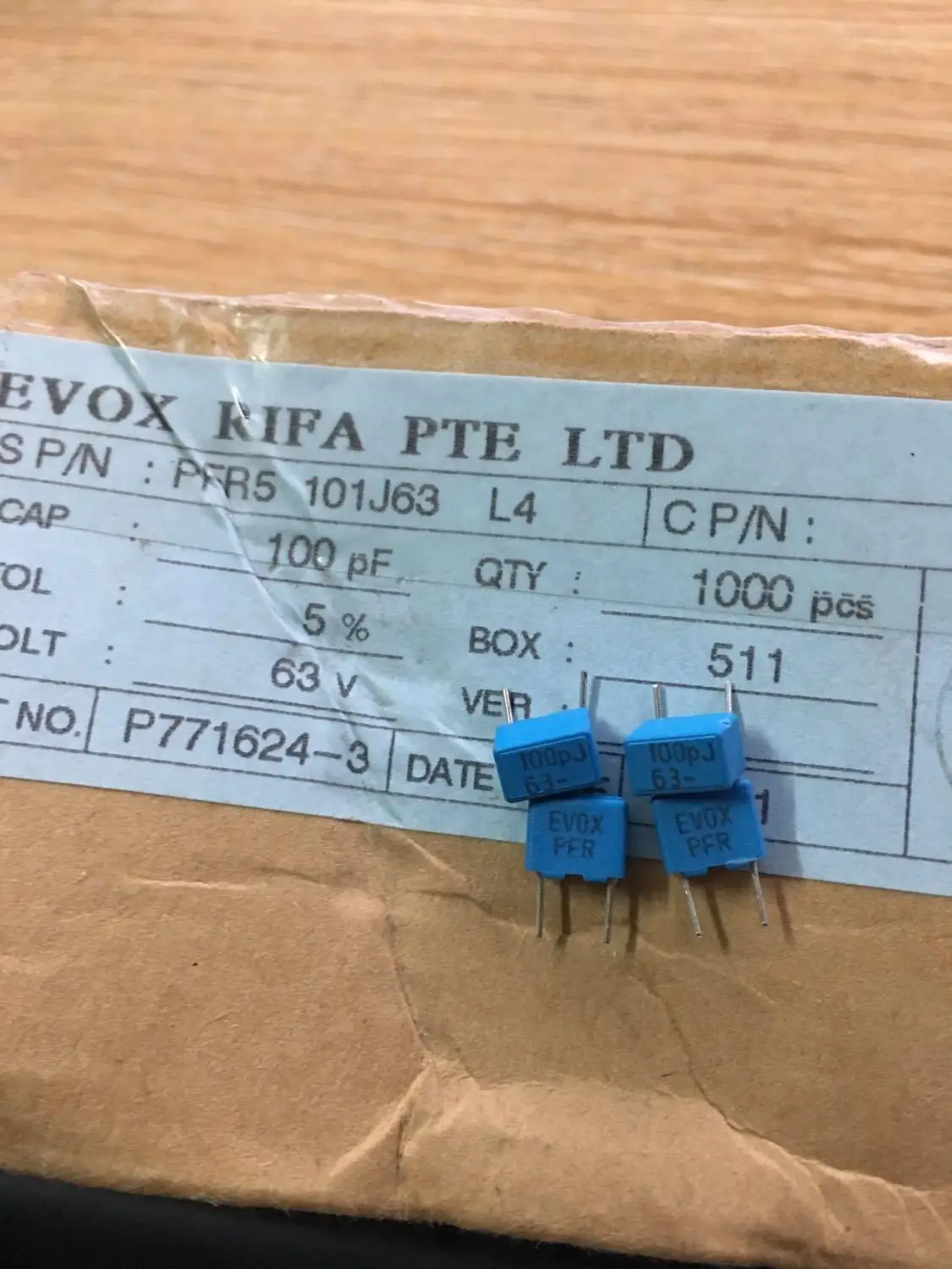 Сцепная пленка KEMET EVOX RIFA PFR5 MKP емкость P5 100PF 180PF 510PF 680PF 63V 400V 630V 101 181 511 681 101/63V 681/630V |