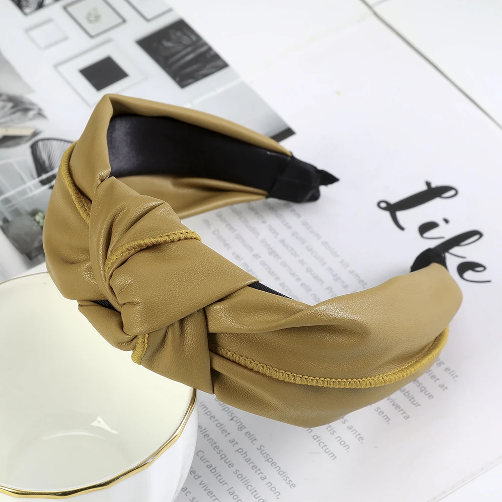 Женский ободок из натуральной кожи однотонный с узелком аксессуар для волос в