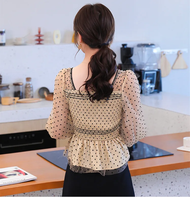 

Polka Dot Long Sleeved Vintage Square Collar Office Lady Spring And Autumn New Korean Women Sexy Elegant Elegant Loose Shirts