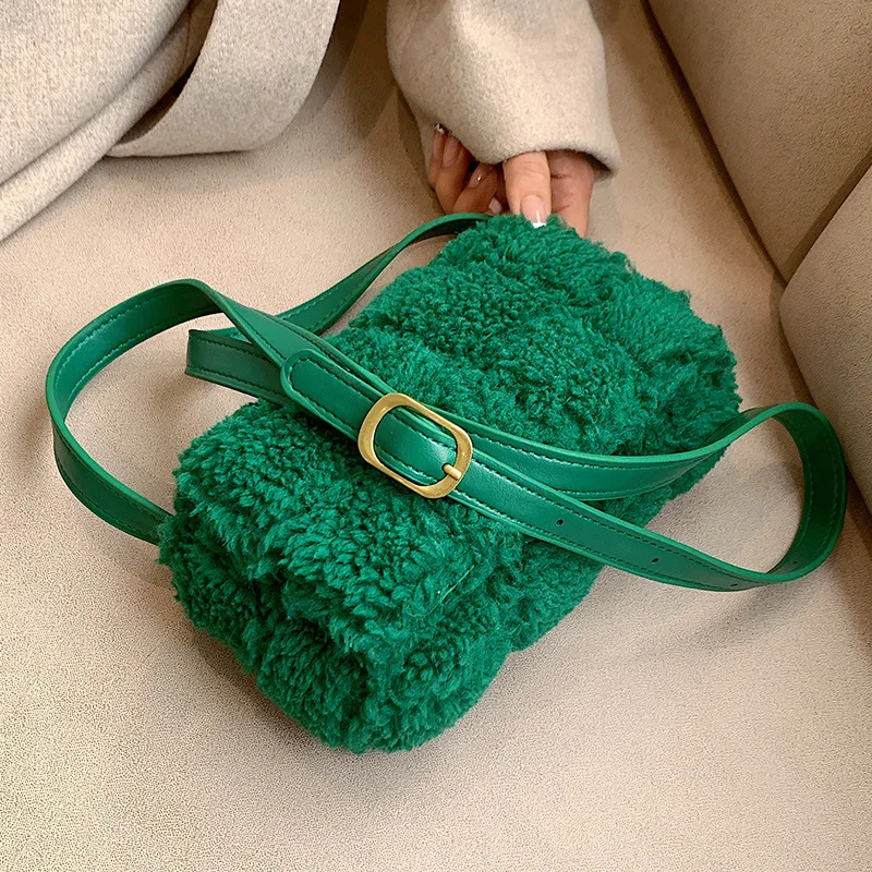 

Women's Bag 2022 New Fashion Autumn and Winter Plush Messenger Small Square Bag Crossbody Bags for Women Satchels