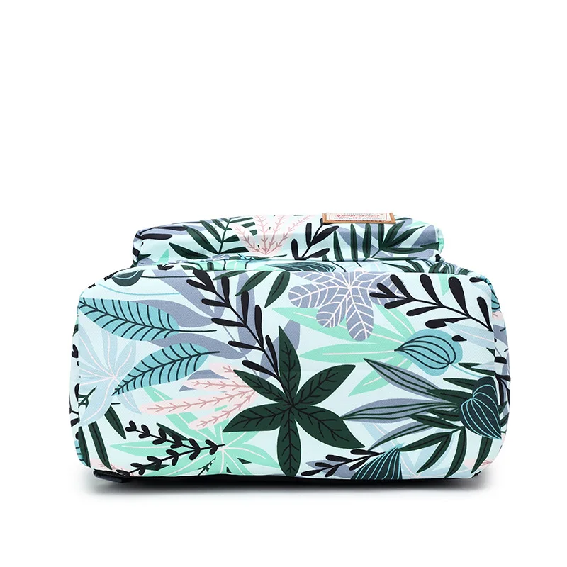 

school students by contracted and the atmosphere of leisure outdoor boom spilt ventilative water han edition backpack