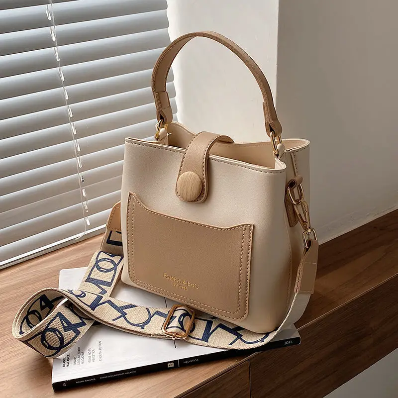 

Hot Small Leather Shoulder Bag Summer 2021 New Fashion Women's Portable One Shoulder Messenger Bag Versatile Bucket Bag Handbag