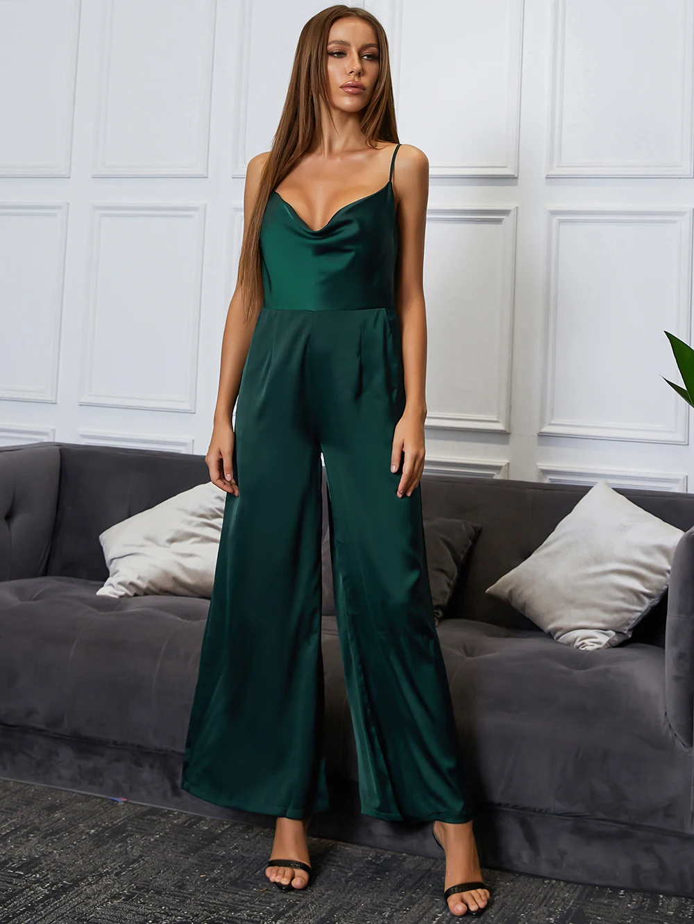 

New High Street Summer Fashion Sexy V Neck Backless Green Flare Bodycon Women Jumpsuit 2021 Celebrity Designer Fashion Rompers