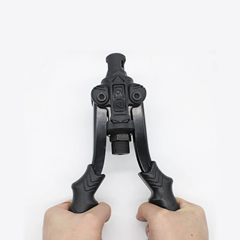 

Manual Pulling Riveter Hand Threaded Blind Rivnut Tool Cordless Riveting Machine M17E