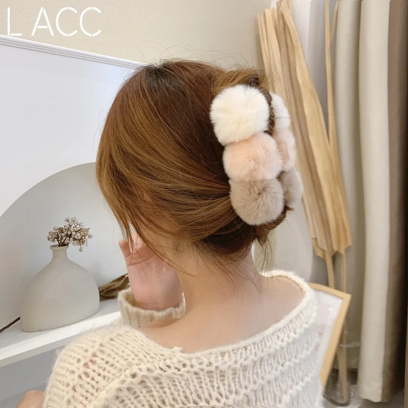 

Корейская плюшевая милая маленькая искусственная голова с шаровой головкой, зажим для захвата, нишевой дизайн, зажим для волос с чувством а...