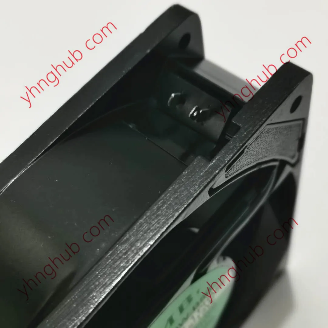 NMB-MAT 4715TS-20W-B50 BM0 AC 200V 17W 120x120x38mm 2-контактный Вентилятор охлаждения сервера |