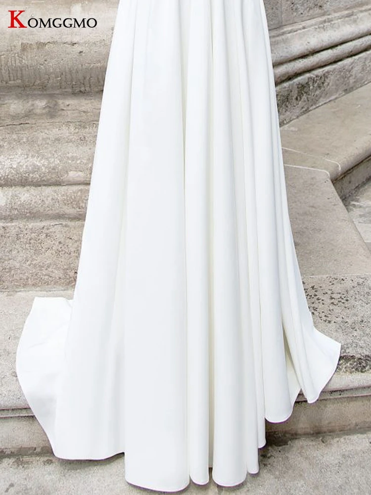 

2021 New Arrival O-Neck Sleeveless A-Line Wedding Dress Luxury Embroidery Appliques Tulle Illusion Back Court Train Bridal Gown