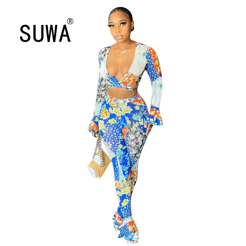 

Комплект из двух предметов Женский, пикантный модный кроп-топ с глубоким v-образным вырезом и длинным рукавом и облегающие брюки с высокой т...