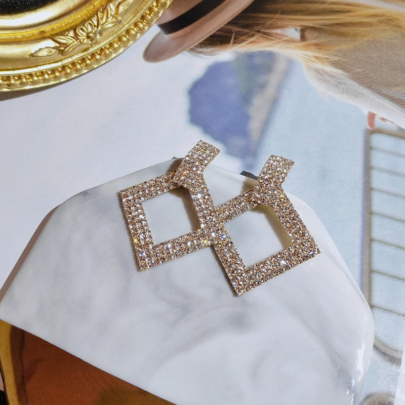 

Fashion Luxury Gold Color Alloy Drop Earrings for Women pearl Exaggeration Earrings Wedding Fashion Jewelry Trendy Accessories