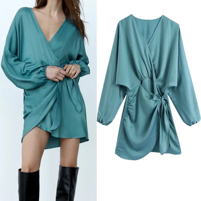 

Платье женское атласное с запахом, длинным рукавом и рюшами