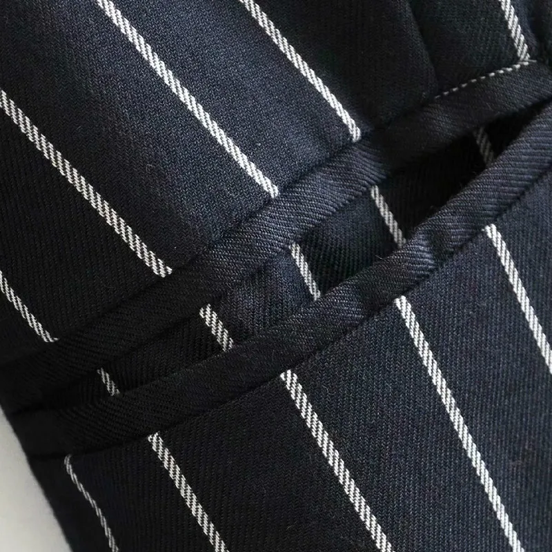 

2020 autumn and winter fashion hot style European and beautiful retro British style new product striped blazer double breasted