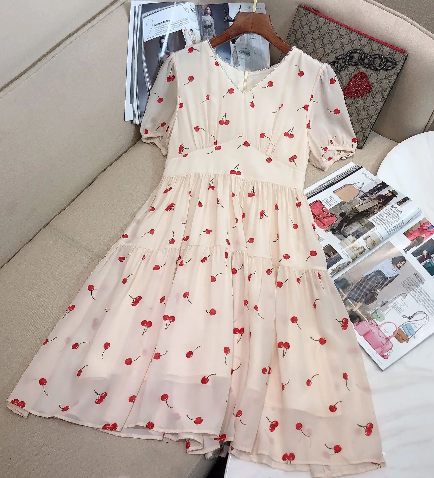 

100% шелк винтажный буф рукава элегантное высокое качество женское платье с v-образным вырезом и принтом пляжные Стиль мм новый летний Chic; Бог...