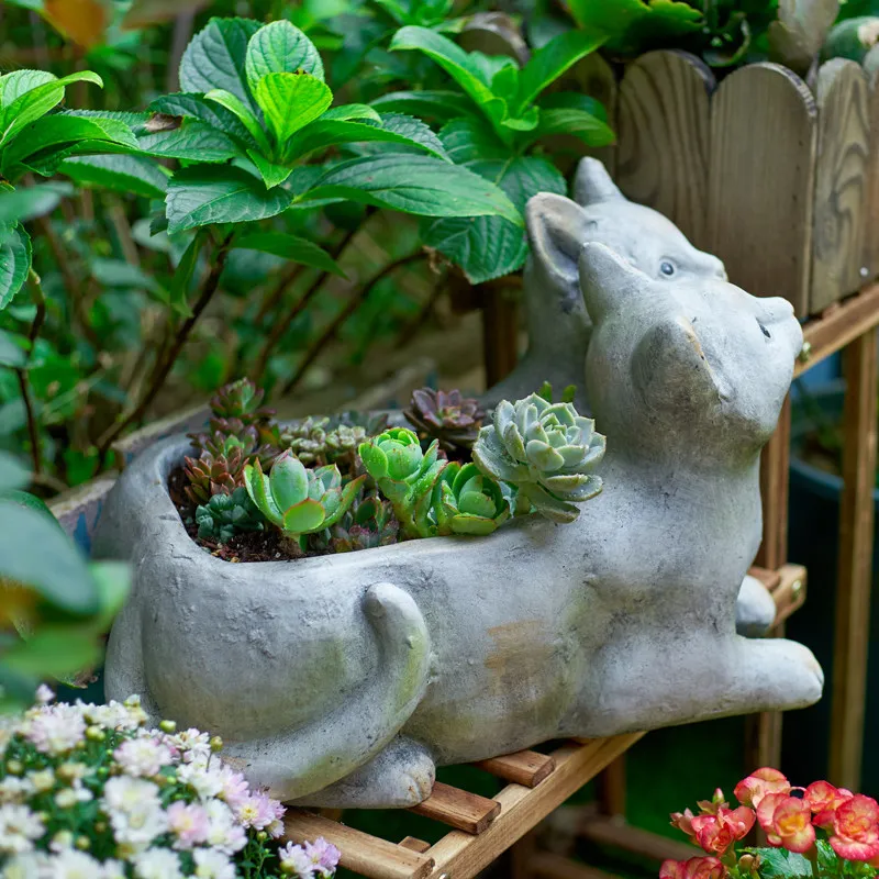 Цементный цветочный горшок в пасторальном стиле с изображением животных кошек