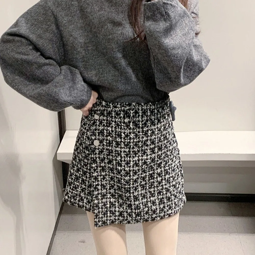 Женская короткая юбка комплект с вышивкой черная клетчатая пикантная для