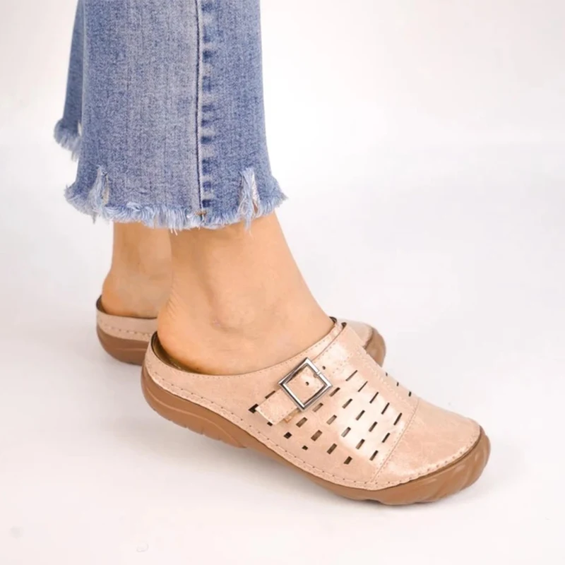 

Шлепанцы женские кожаные на платформе, пляжные повседневные, на танкетке, с пряжкой