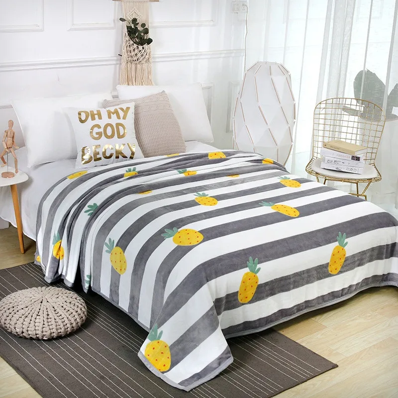 Бесплатная доставка фланелевые флисовые зимние одеяла на кровать плотные плед