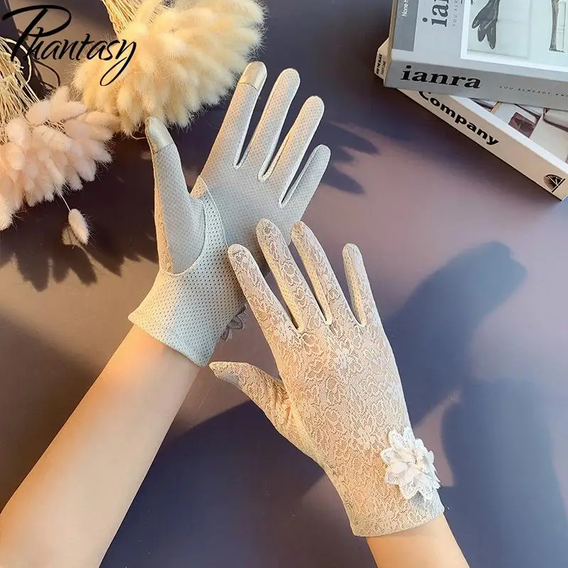 

Phantasy Fashion Floral Lace Gloves Summer Outdoor Sun Protection Ice Silk Non-Slip Hollow-Out Mittens Elegant Lady Wrist Gloves