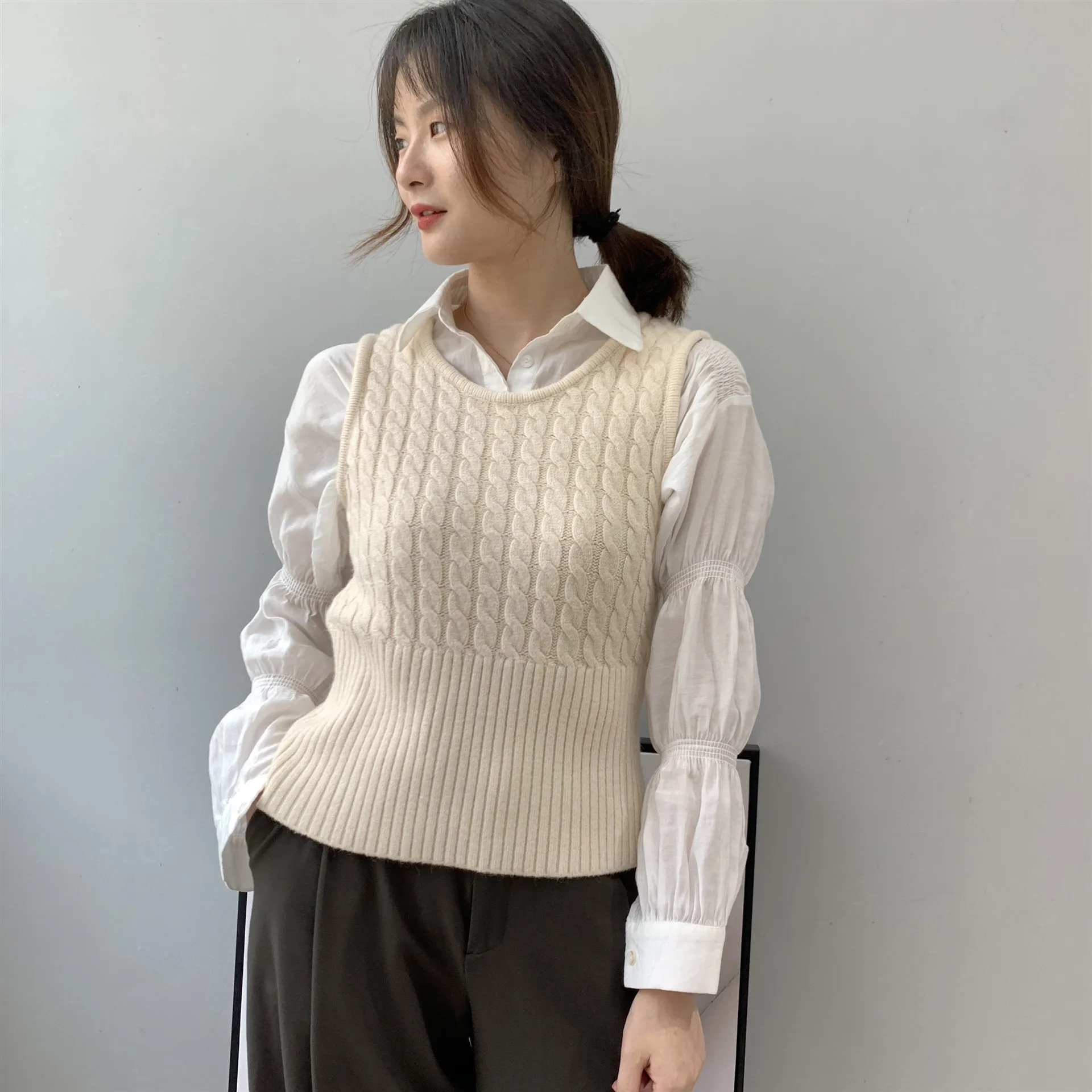 Утепленный жилет свитер женский Конопляный темперамент | Женская одежда