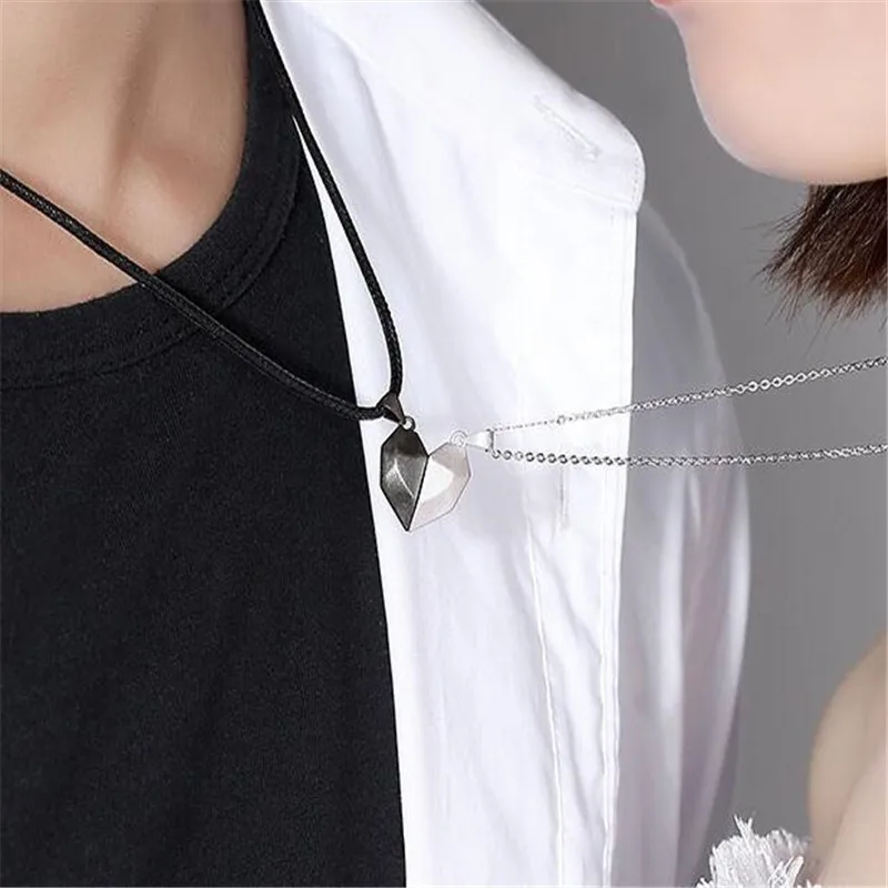 

Creative Suction Wishing Stone Couple Magnet Necklace Smooth Heart Necklace for Men Women Romantic Valentine's Day Jewelry Gifts