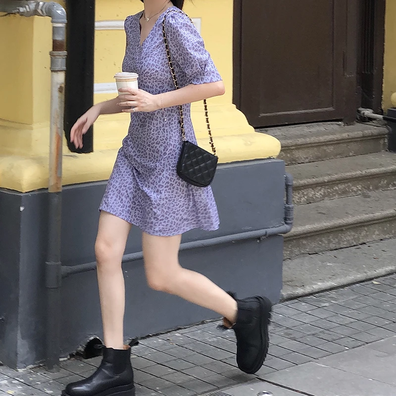 

Leopard Print Dress for Women Summer 2021 New Style Waist Slimming Elegant French Style Puff Sleeve V-neck Short Skirt Ins Style
