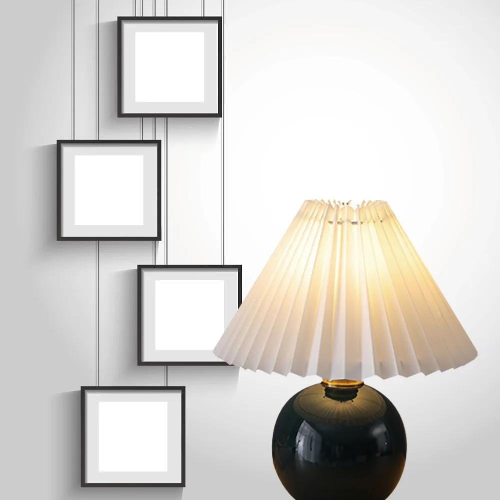 

Vintage Korean Pleated Table Lamp With Cloth Retro Lampshade LED Desk Lamp For Room Bedside Lamp Ceramic Night Light