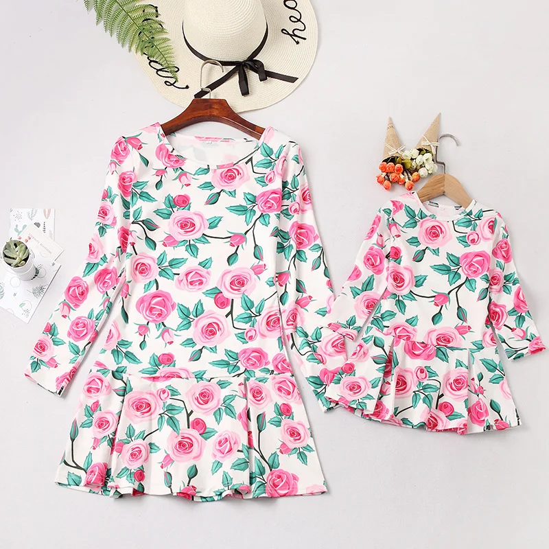 

Mom and Daughter Dress Fashion Floral Long Sleeve Mommy and Me Clothes Family Matching Outfits Women Girls Knee-length Dress
