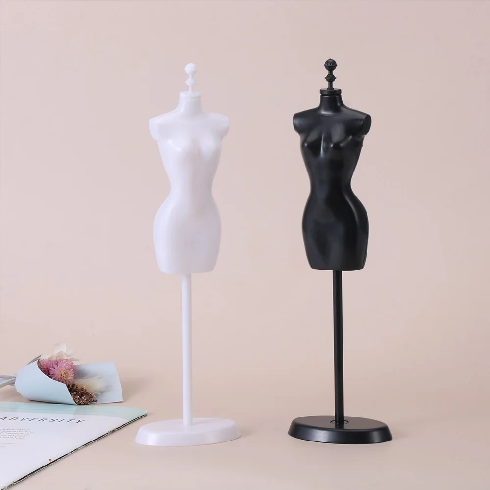 Кукольный домик пластиковый держатель для кукольной одежды демонстрации