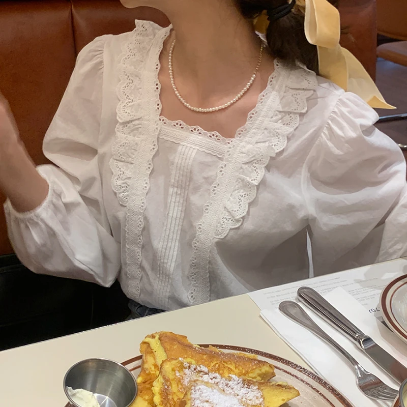 

RUGOD 2021 spring new exquisite lace lace sweet girl cotton lace shirt women