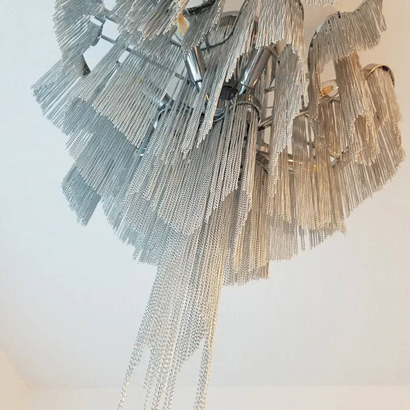 Большая люстра для фойе и вестибюля отеля серебристая золотистая алюминиевая