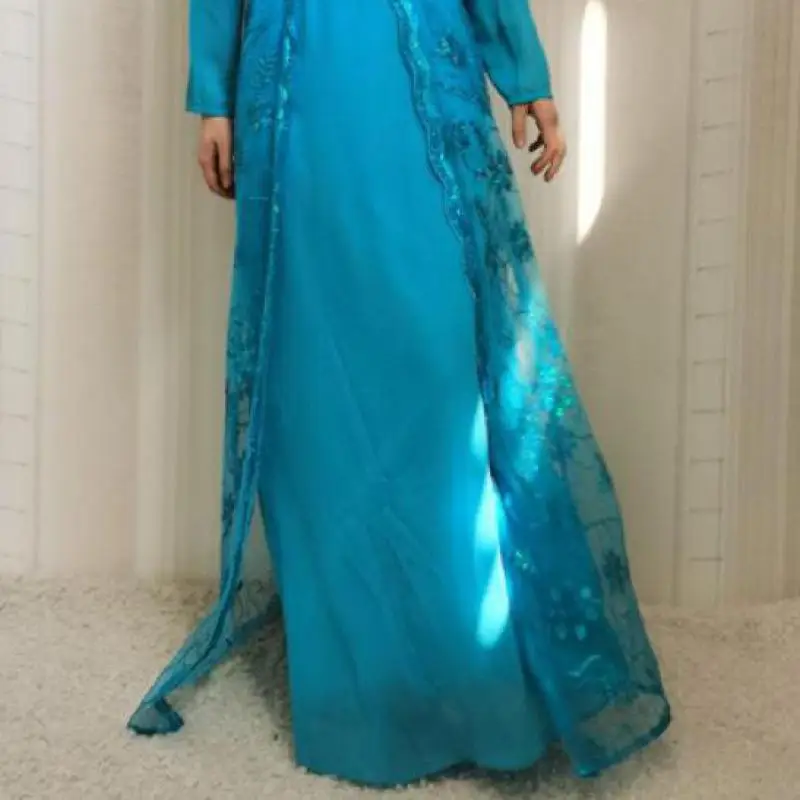 

Muslim Embroidery Plus Size Chiffon Sequin Flower Ladies Long-sleeved Dubai Women's Long Worship Robe Without Headscarf