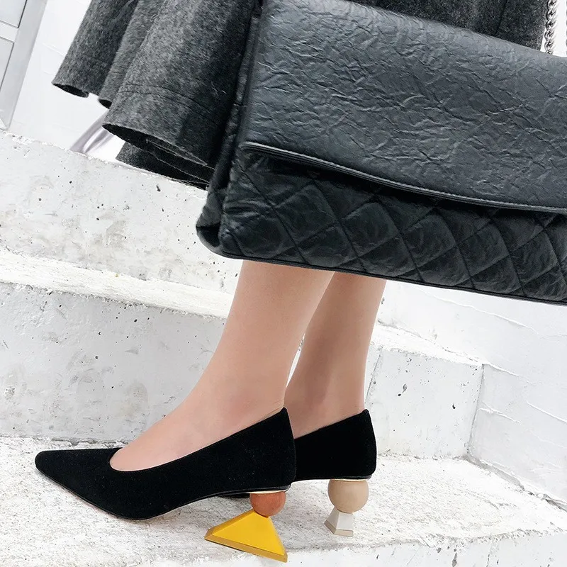 Обувь женская обувь на необычном каблуке с геометрическим узором цвет черный