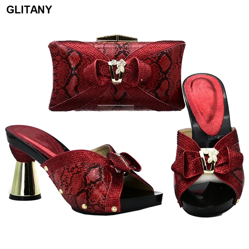 

Новейший дизайн; Комплект из итальянских туфель и сумочки; Украшенные стразами; Комплект из женских туфель и сумочки в африканском стиле; Вечерние туфли в нигерийском стиле