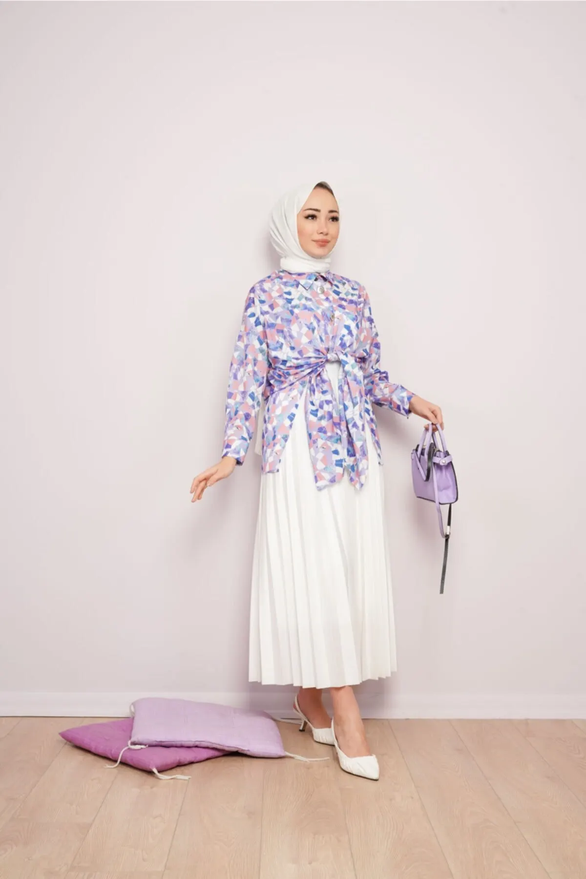 

Women Small stone pattern shirt