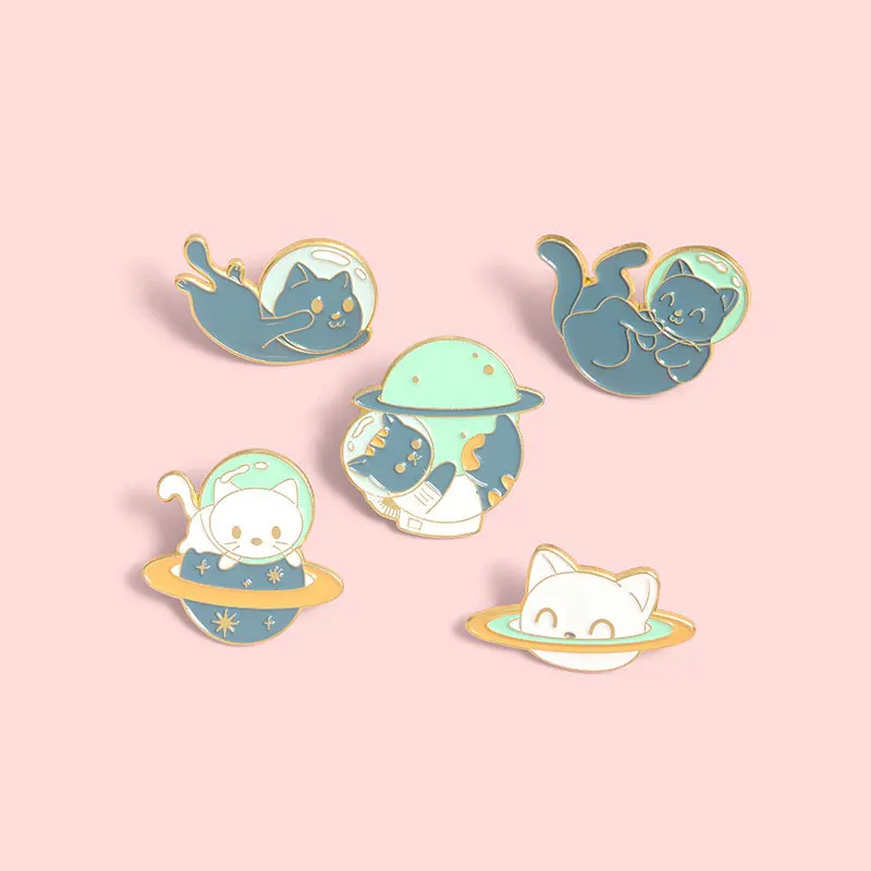 

Cartoon Lapel Pin Creative Brooch Planet Space Modeling Naughty Little Blue And White Cat Jewelry Accessories Badges